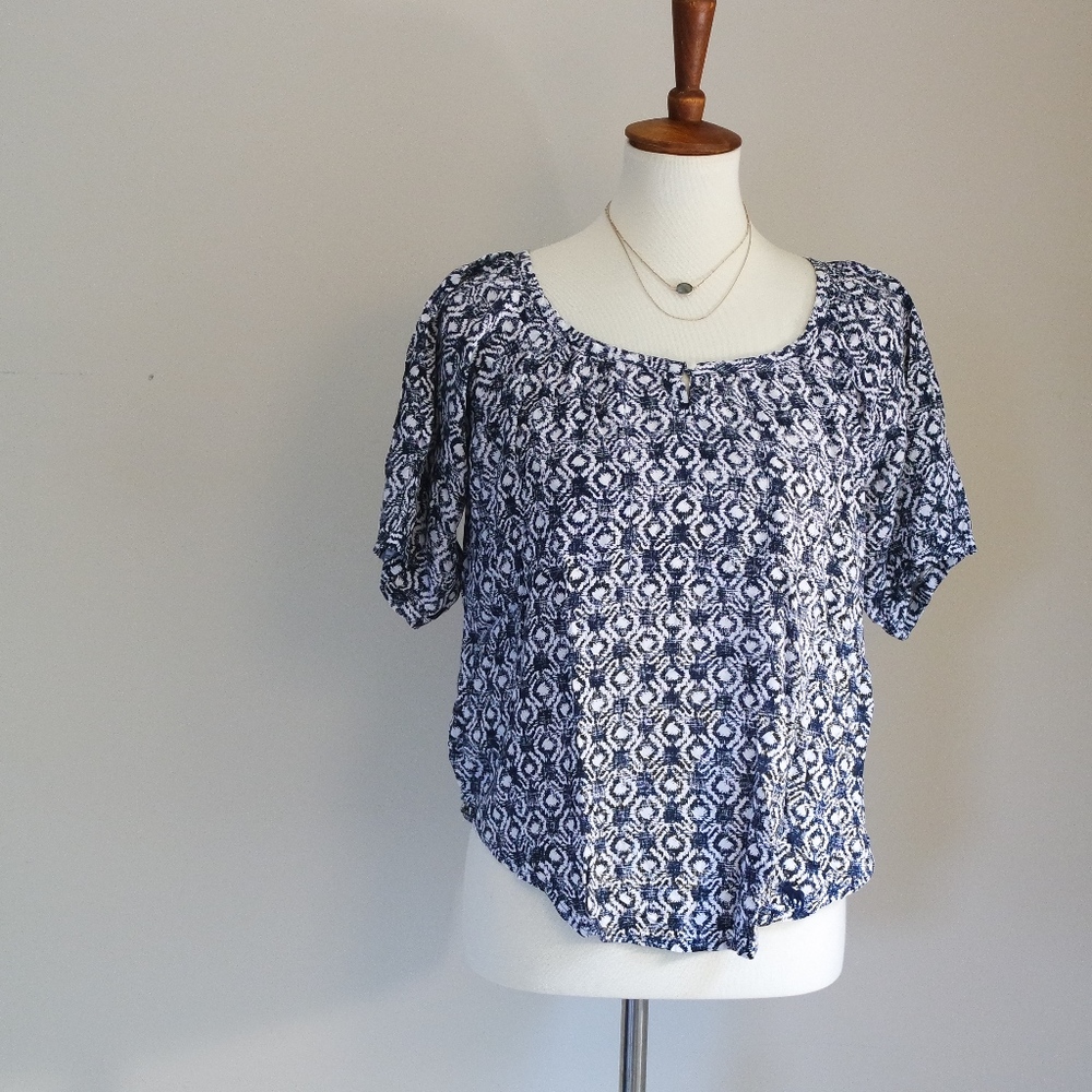 A&F flowy top